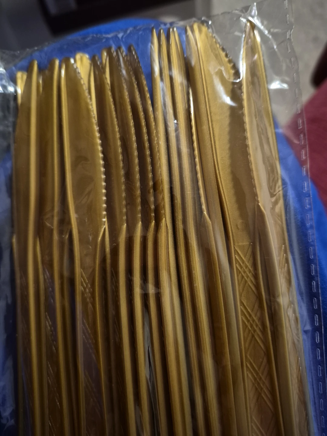 Gold Plastic Knives (Pack of 25) - photo 2