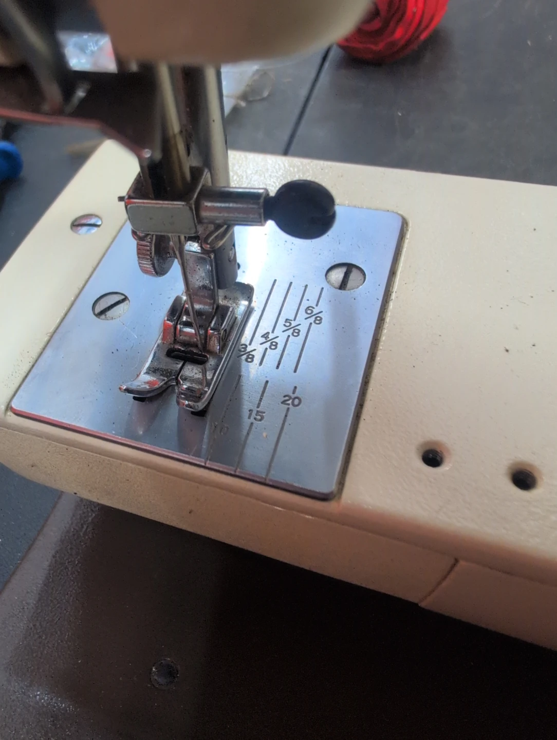 Janome 654 Sewing Machine - photo 4