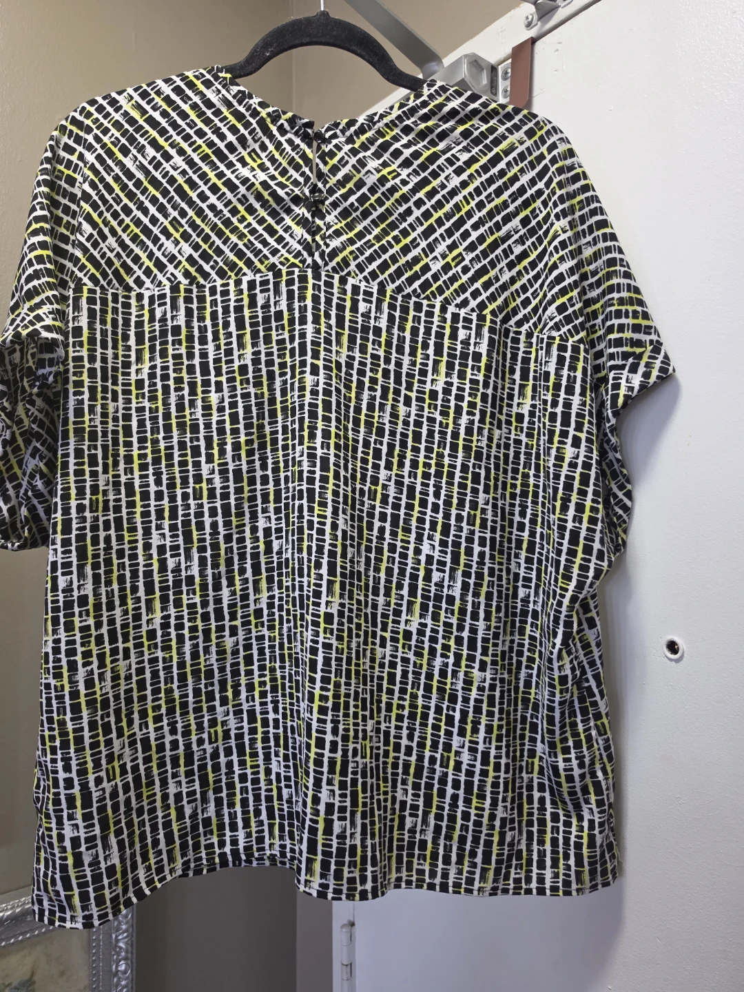 Women's Short Sleeve Tunic Top - photo 2