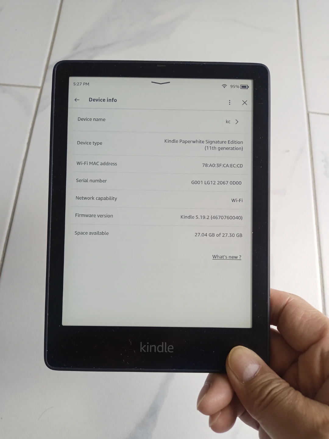 Kindle Paperwhite Signature Edition 11th Gen E-reader with cover