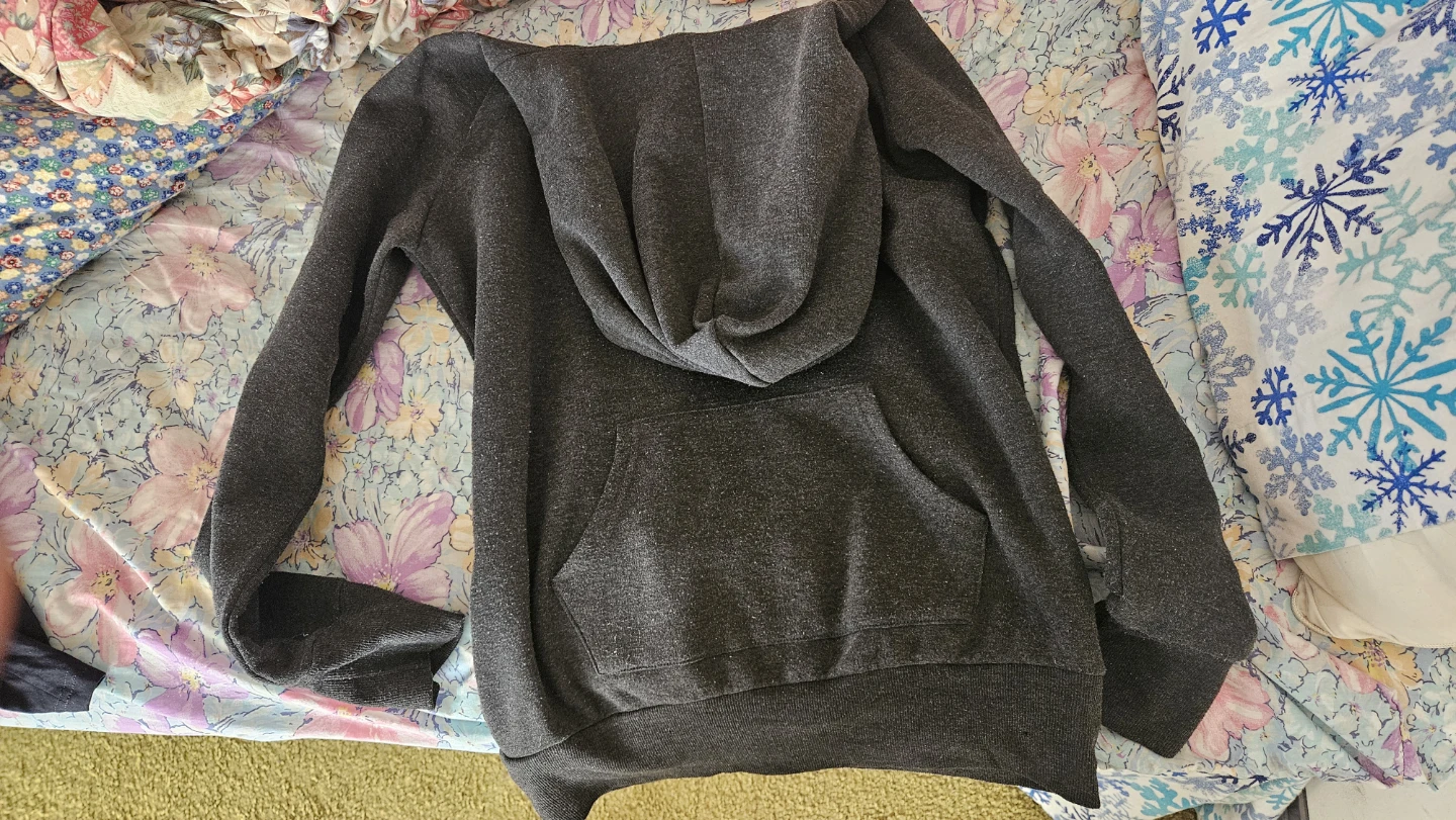 $10 for 2 hoodies - photo 2