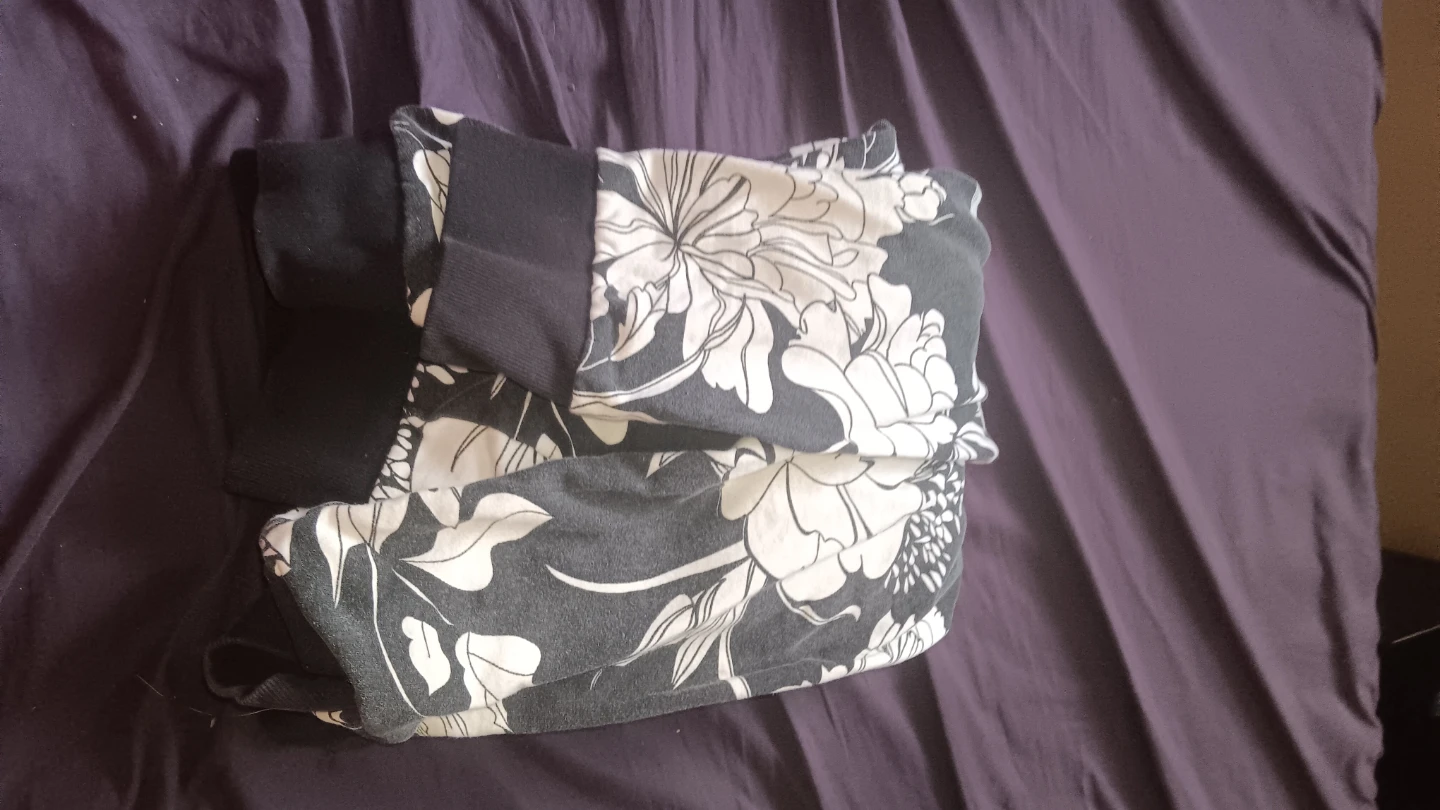 Black floral crewneck sweater - photo 3
