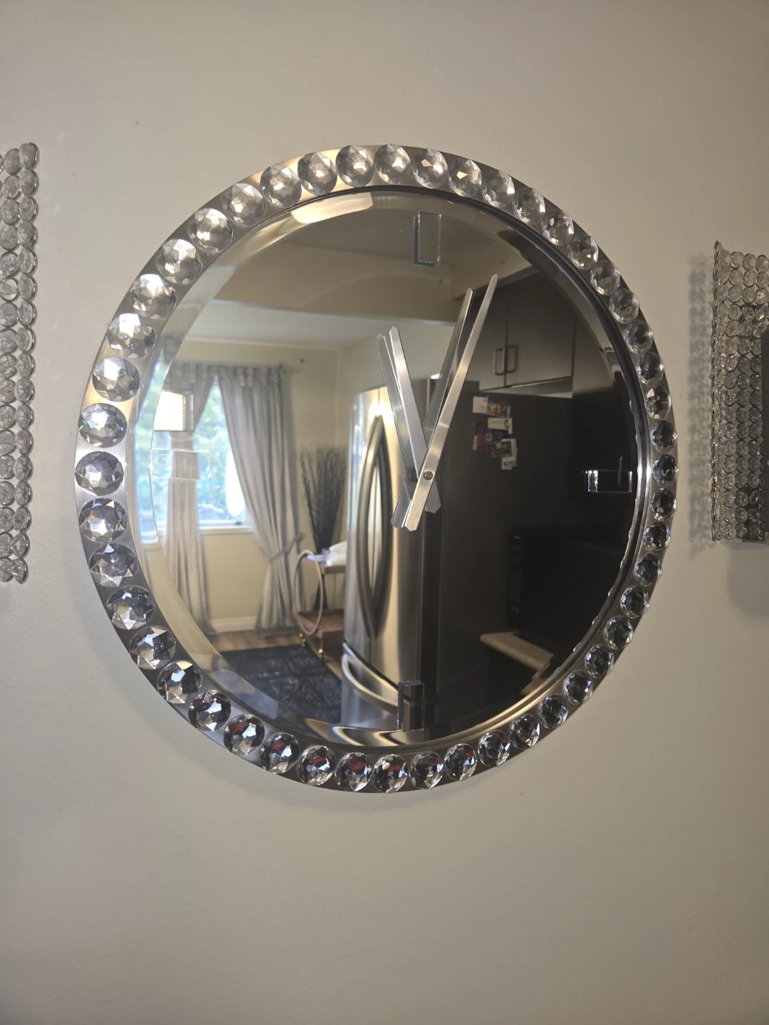 Round Crystal Accent Wall Clock