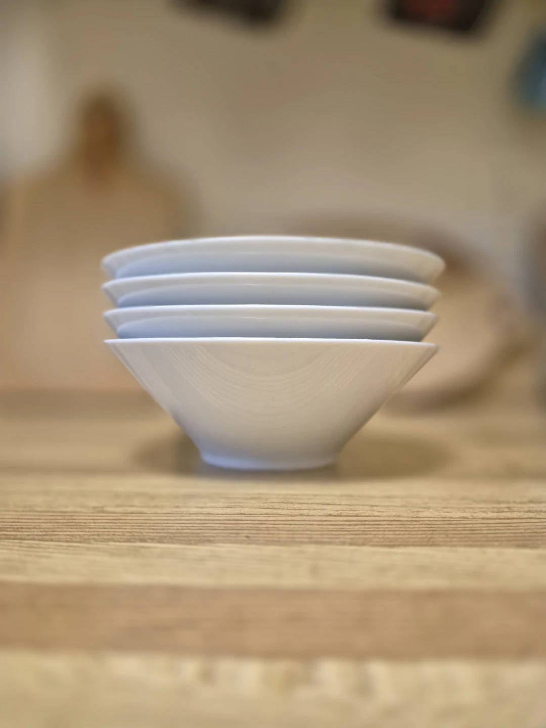 Set of 4 White Bowls: As New (Japanese style)