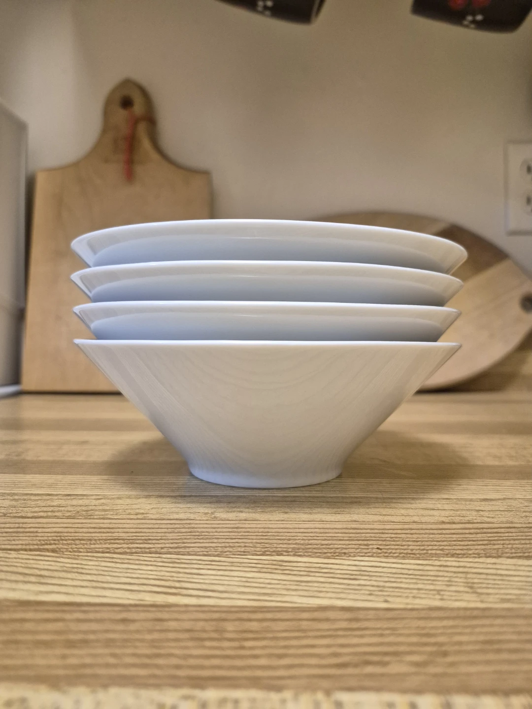 Set of 4 White Bowls: As New (Japanese style) - photo 3