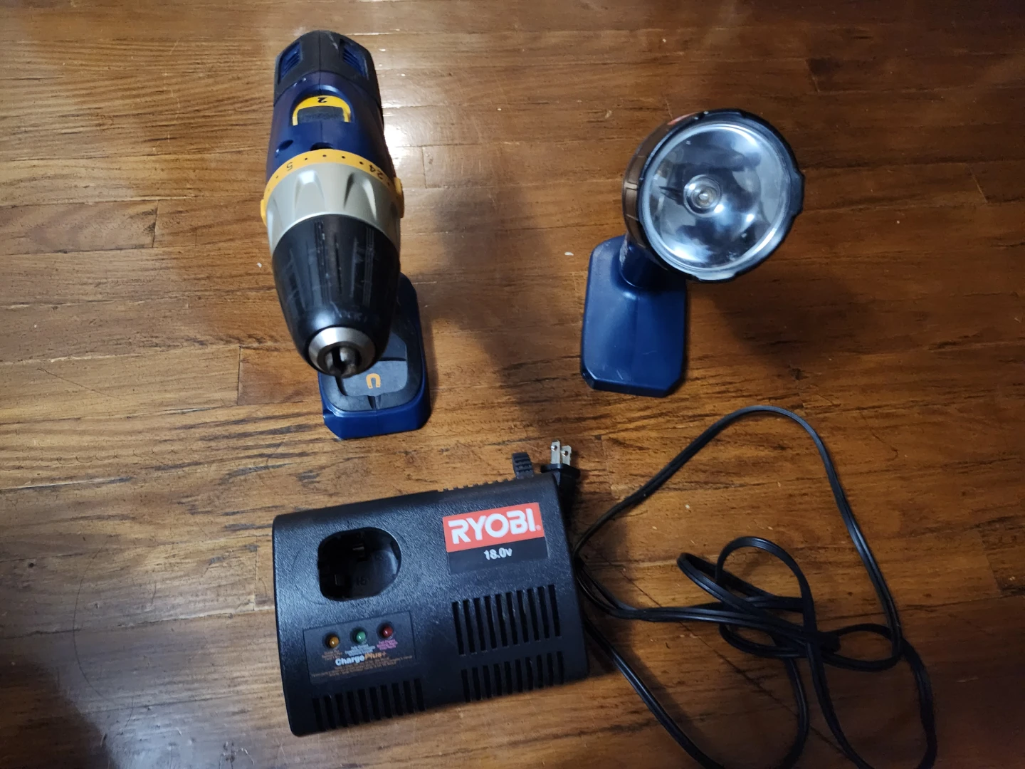 Ryobi 18V Drill and Work Light Combo Kit (no battery) - photo 3