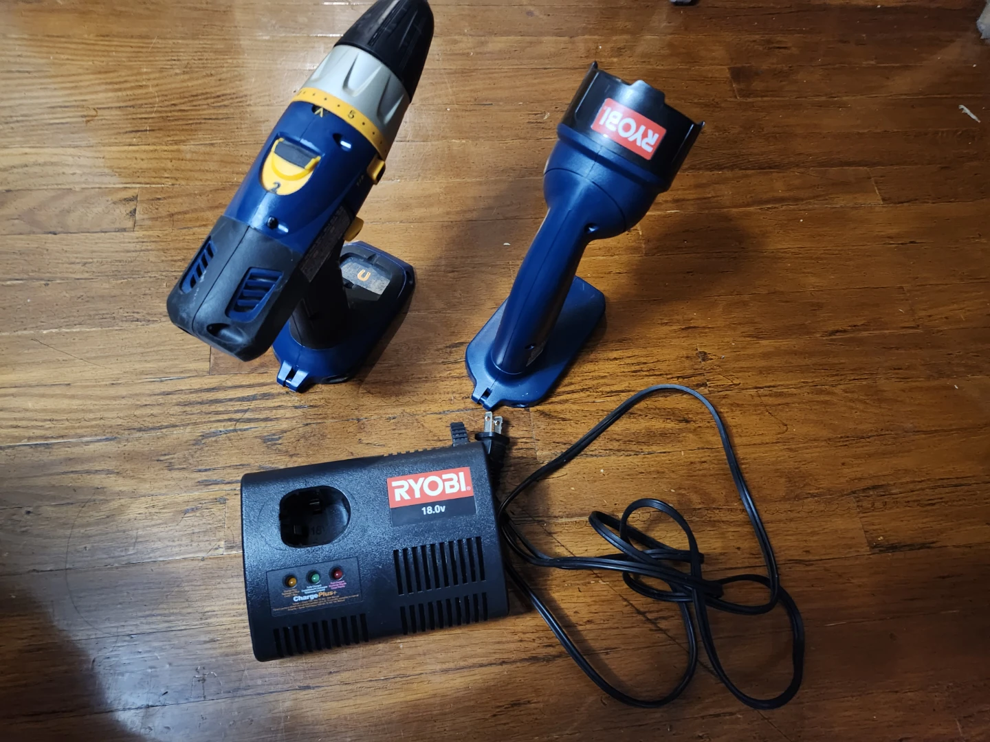 Ryobi 18V Drill and Work Light Combo Kit (no battery) - photo 4