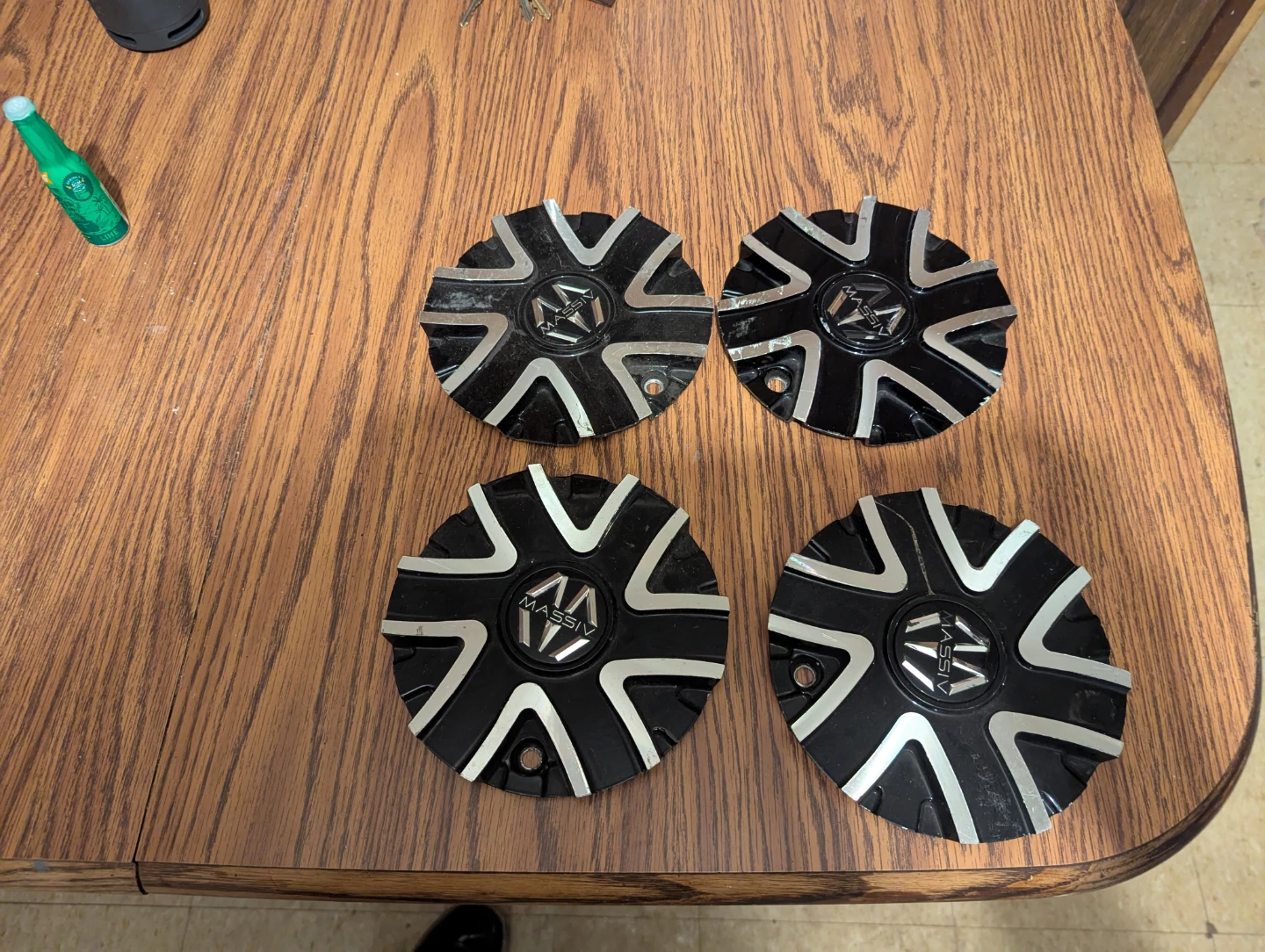 MASSIV Hub Caps and Wheels Set