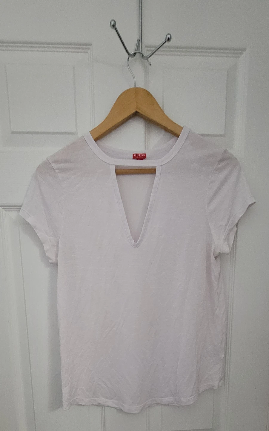 Guess White V-Neck T-Shirt