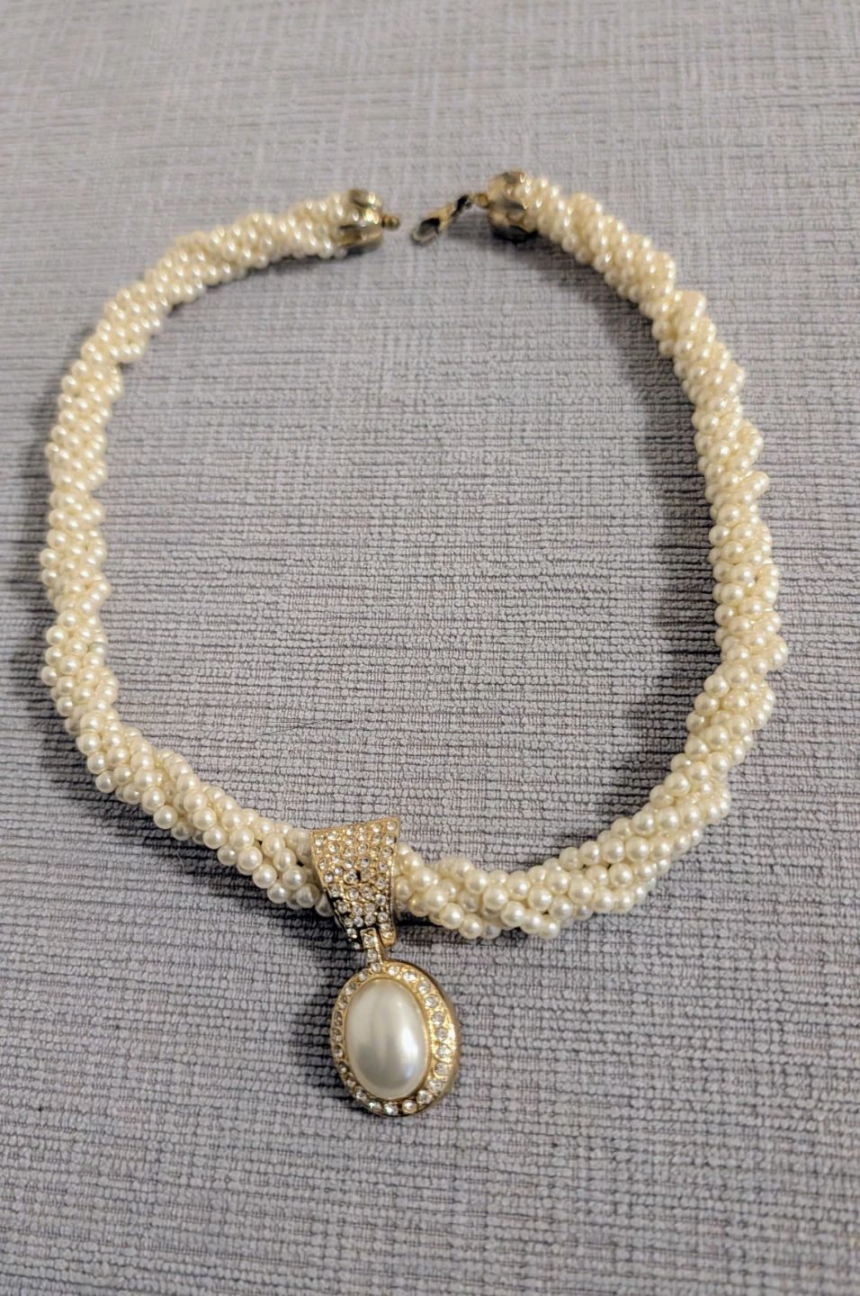 Faux Pearl Necklace with Rhinestone Pendant