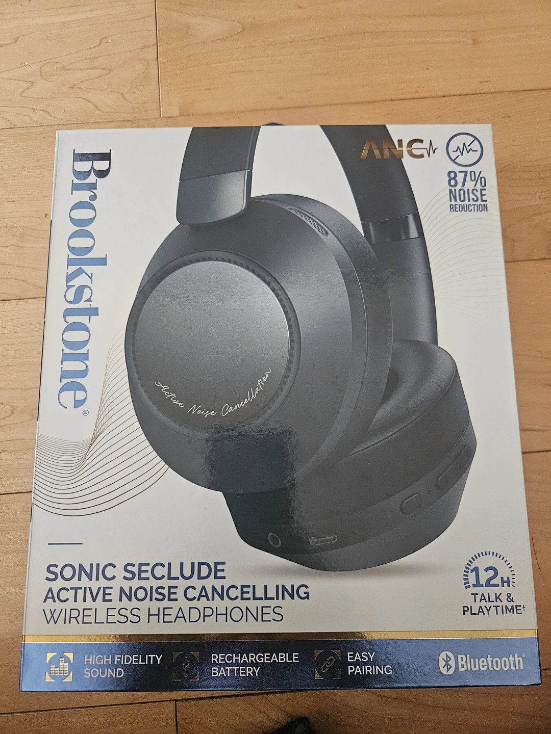 Brookstone Sonic Seclude  Active Noise Cancelling Wireless