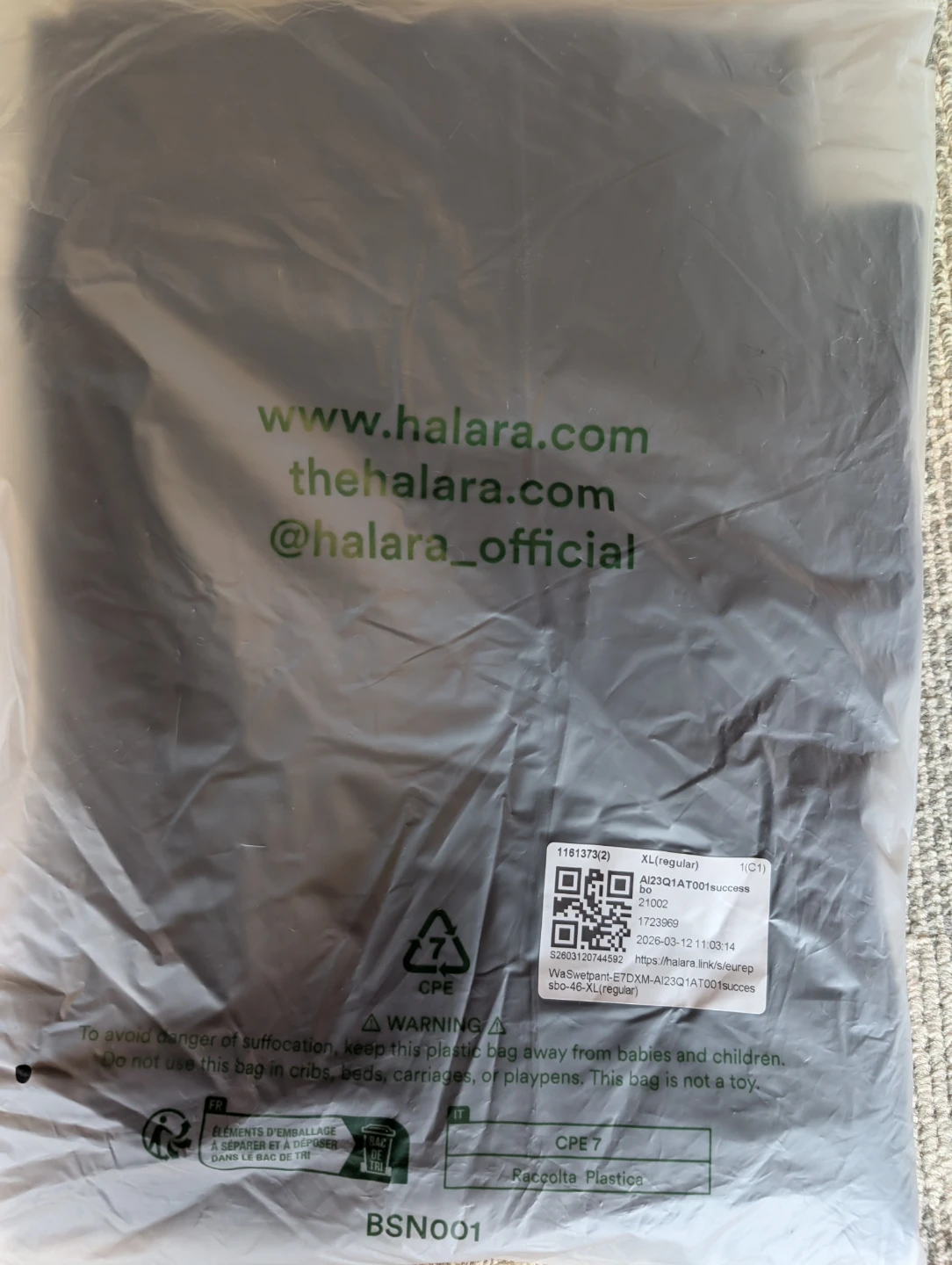 Halara Black Mid Rise Cargo Pants XL - photo 2