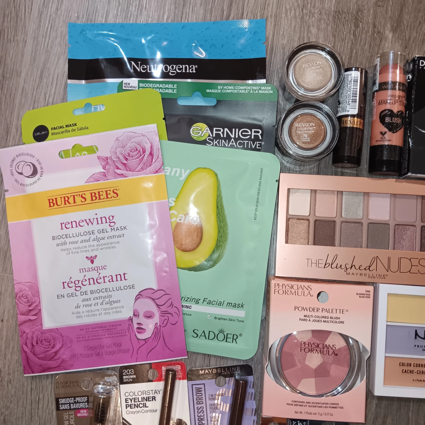 Assorted Makeup and Skincare Lot 2 (over 35 items) - photo 2