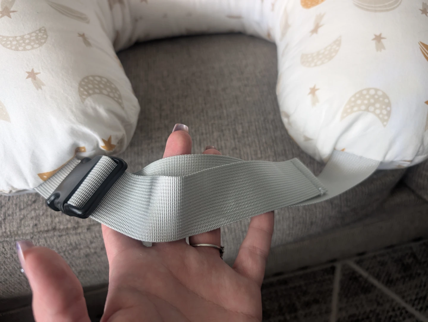 U-Shaped Nursing Pillow - photo 4