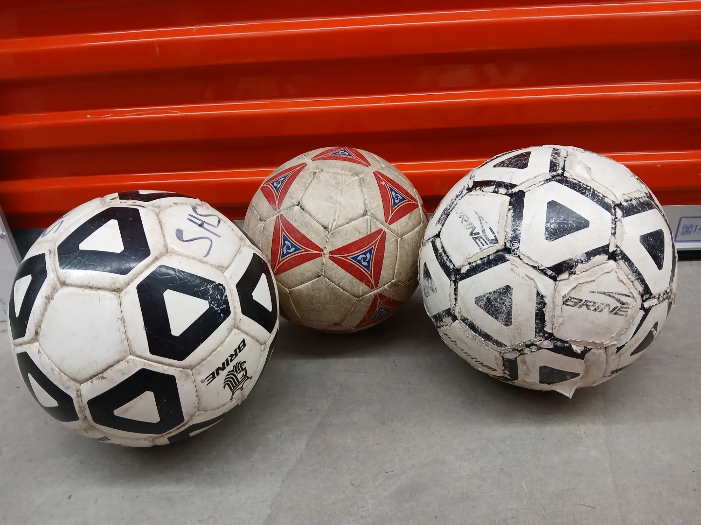 Set of 3 Soccer Balls - photo 2