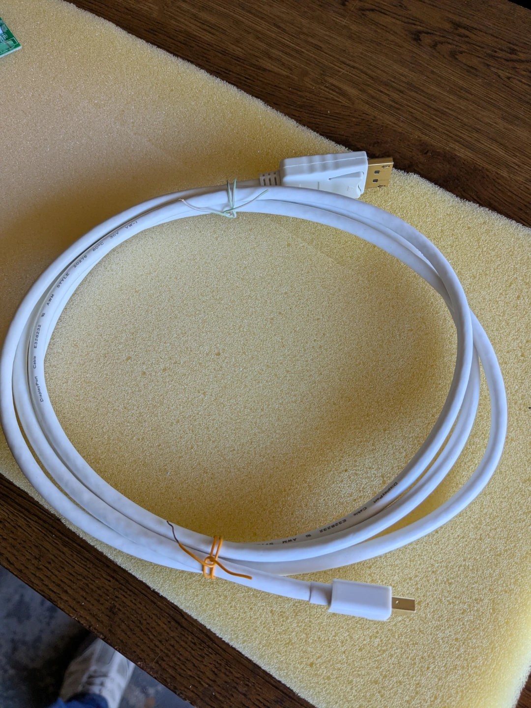 DisplayPort to Mini DisplayPort Cable