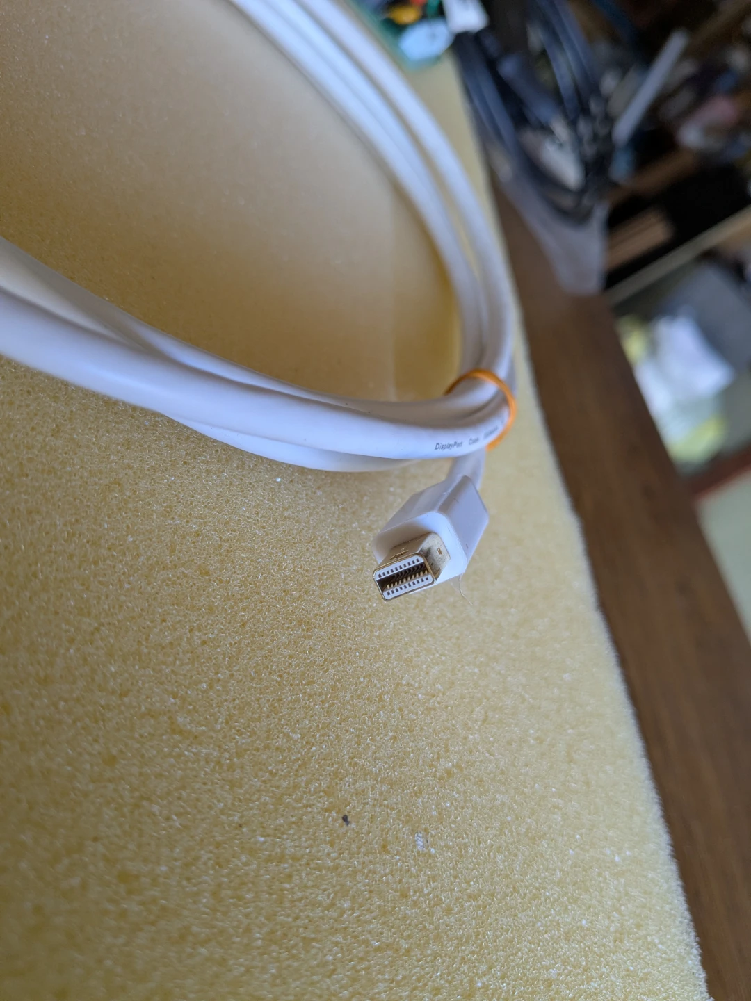 DisplayPort to Mini DisplayPort Cable - photo 2