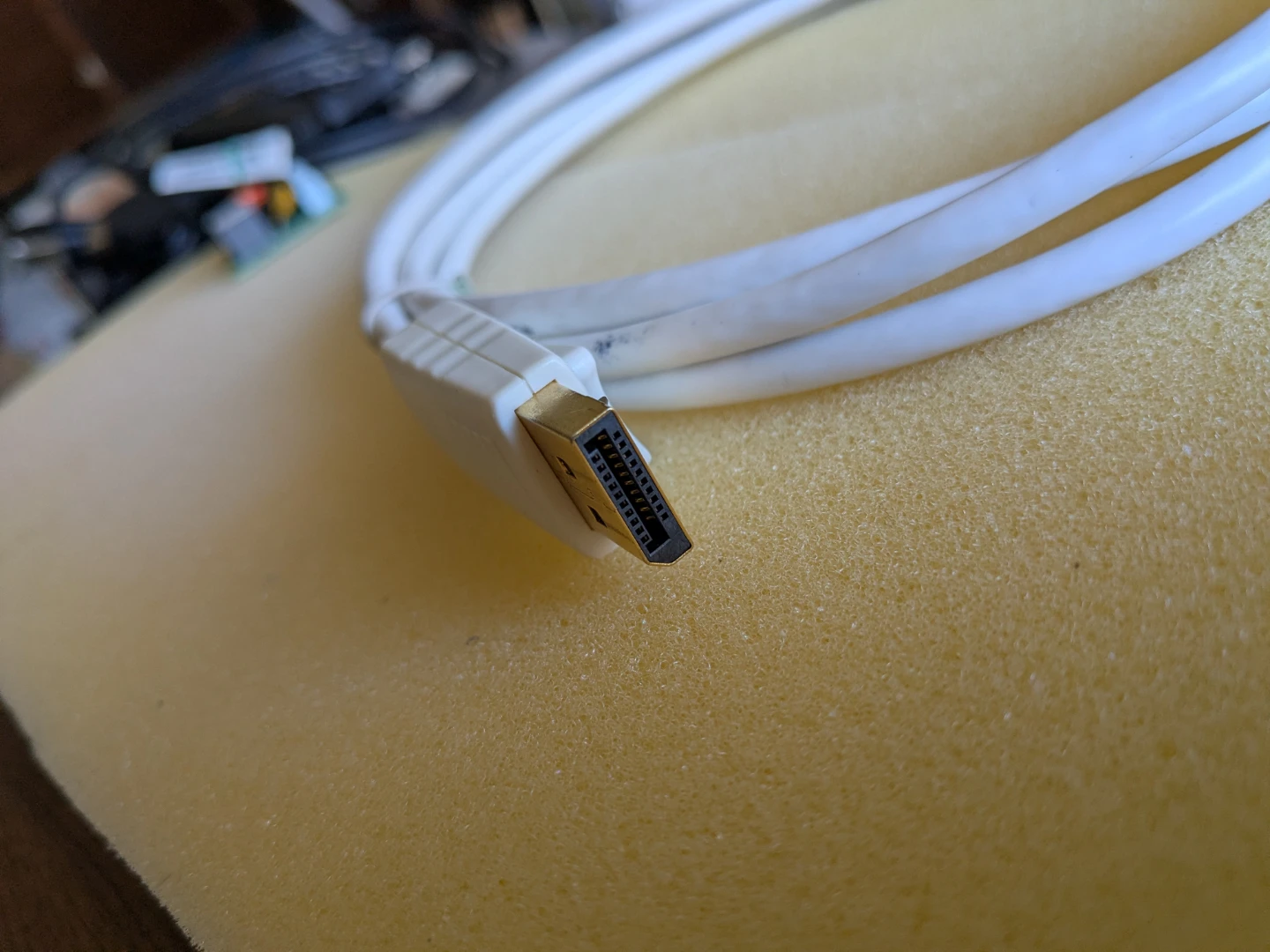 DisplayPort to Mini DisplayPort Cable - photo 3