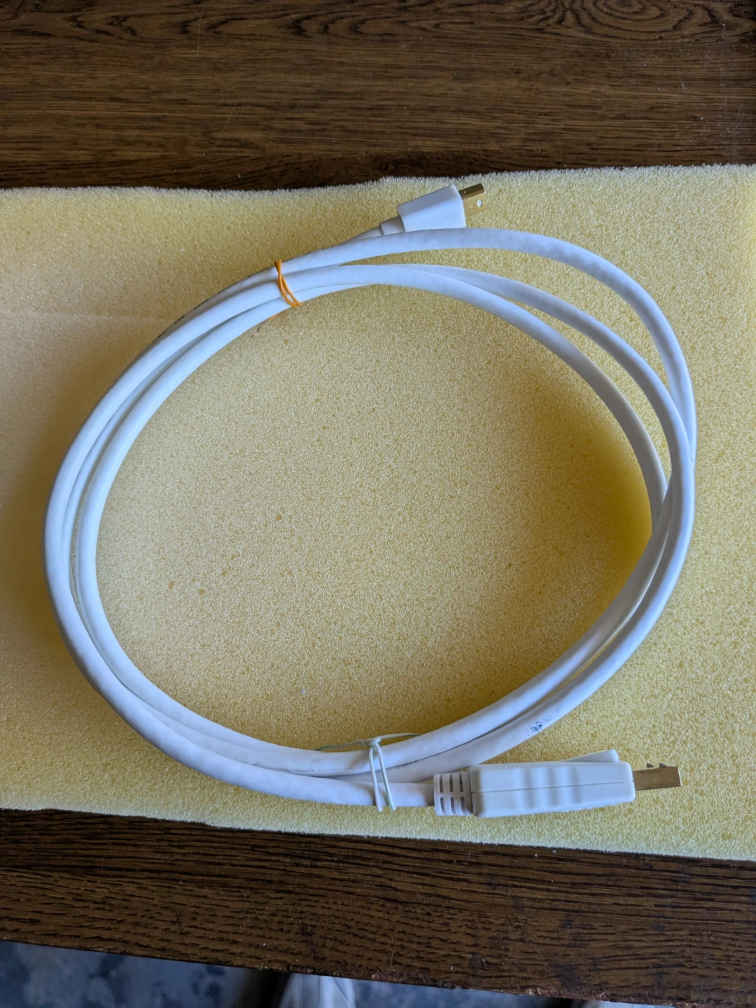 DisplayPort to Mini DisplayPort Cable - photo 5