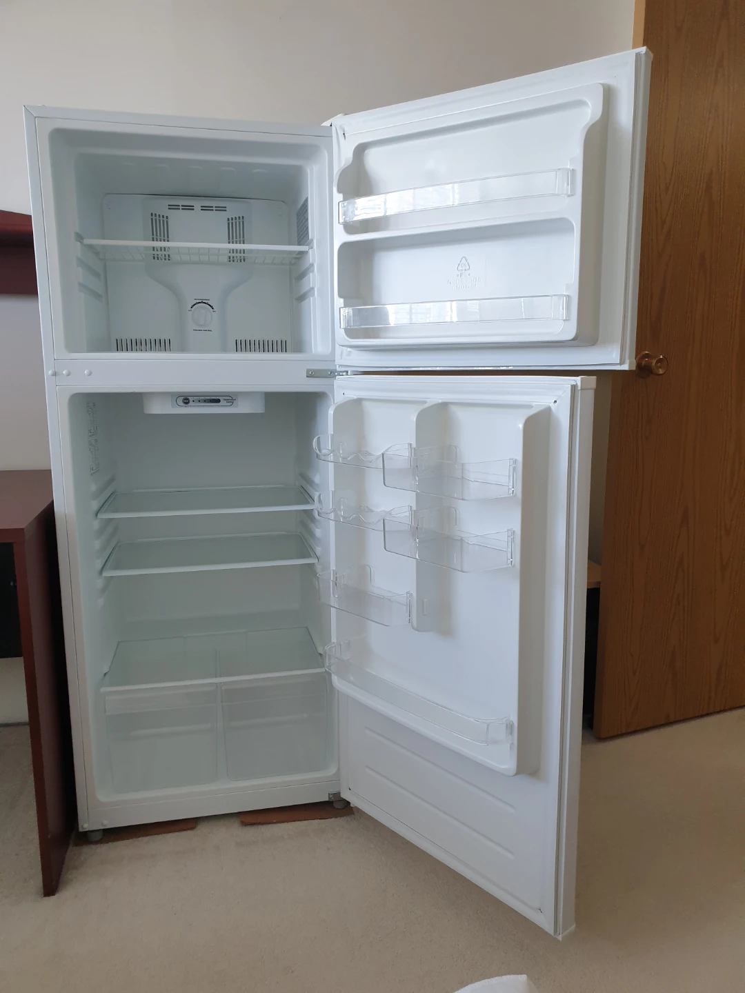 Refrigerator 냉장고 팔아요