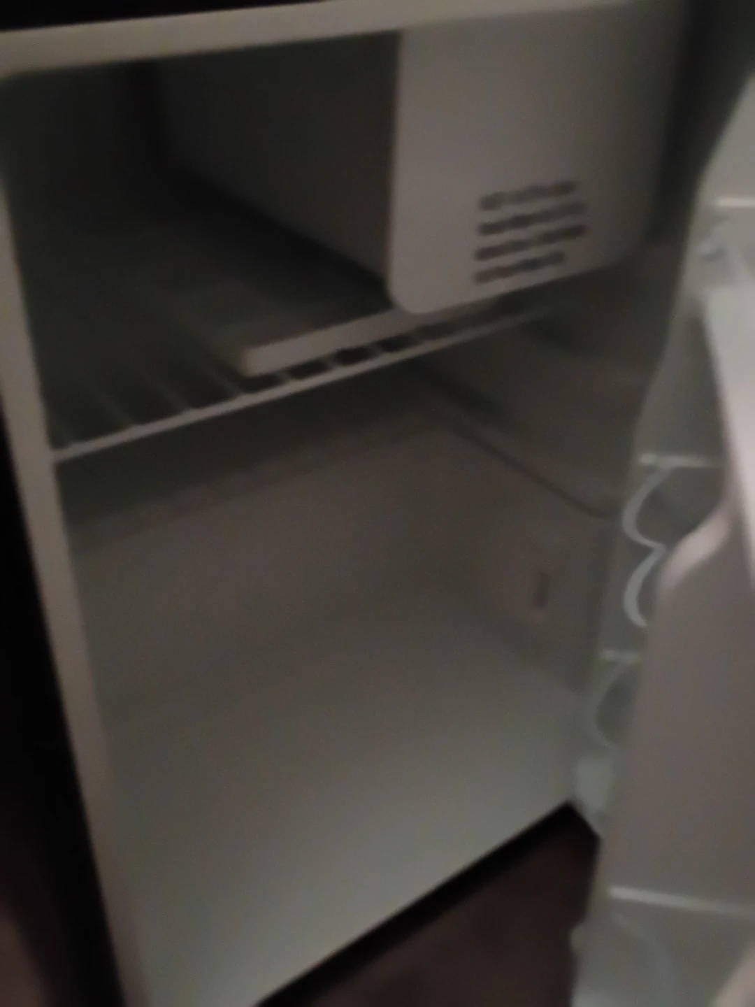 Untested mini fridge - photo 2