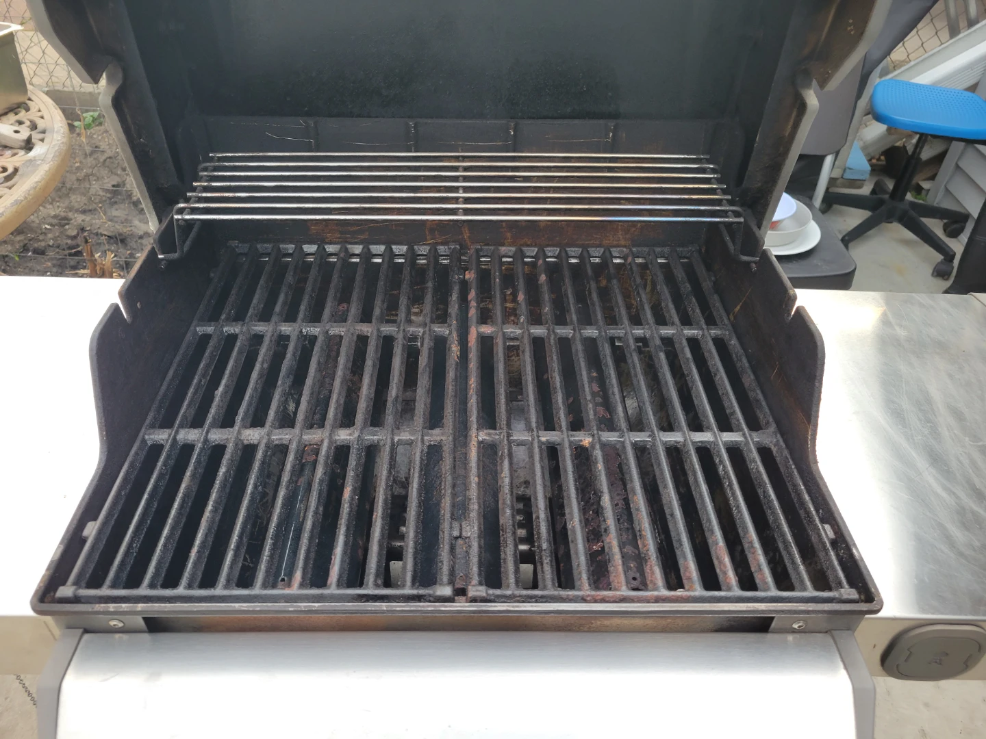 Weber Spirit II Gas Grill - photo 2