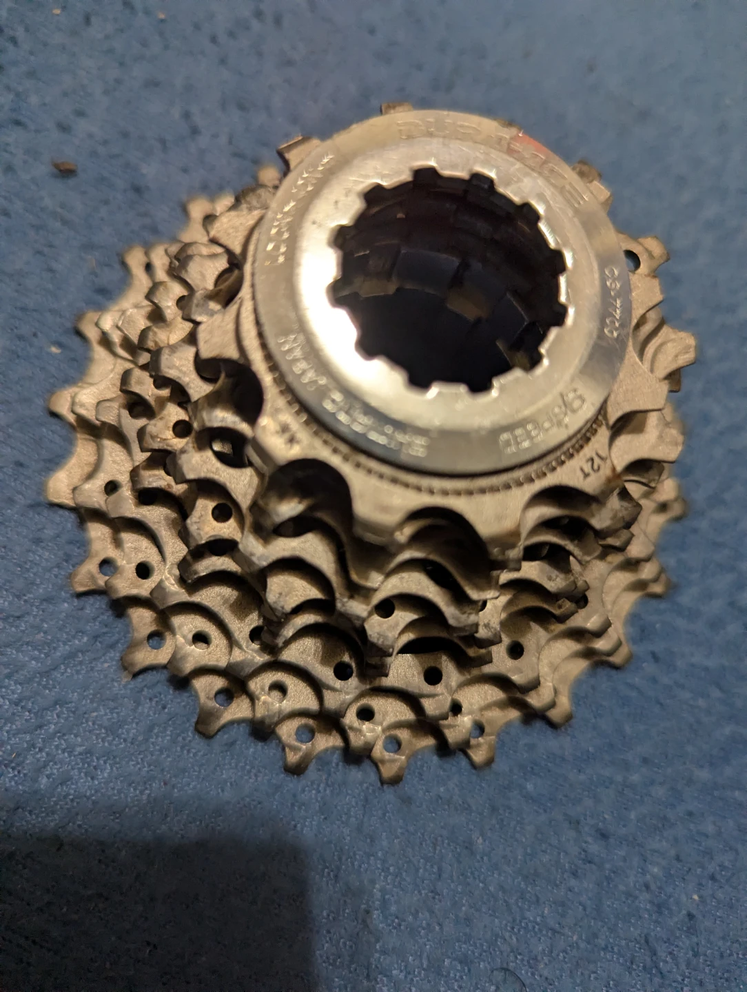 Shimano Dura-Ace CS-7700 9-Speed Cassette - photo 2