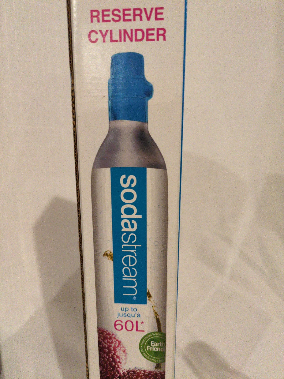 SodaStream Sparkling Water Maker with CO2 Cylinder - photo 3