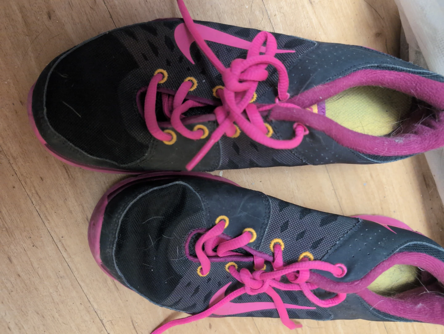 Nike Women's Running Shoes Size 7 Black Pink