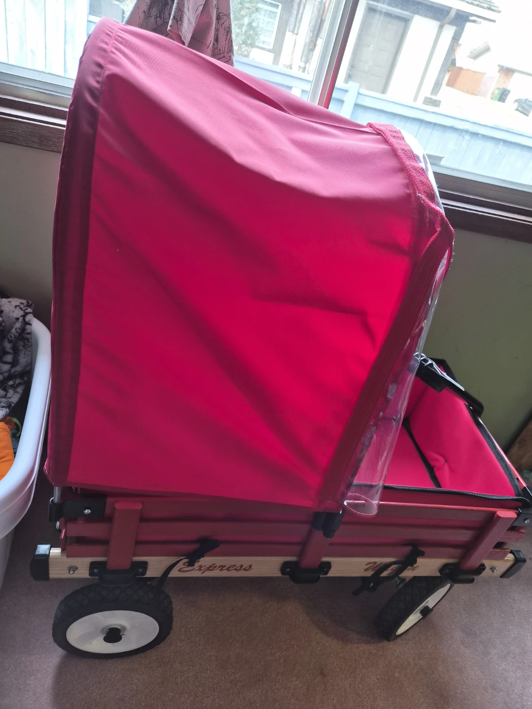 Infant/small toddler ride in wagon - photo 2