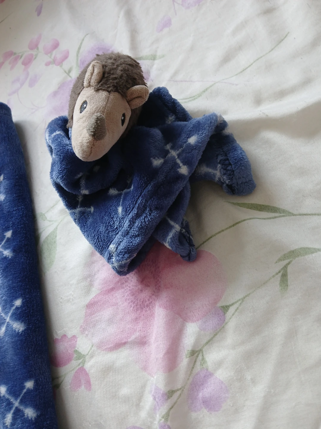 Blue Fleece Blanket with atching hedgehog - photo 5