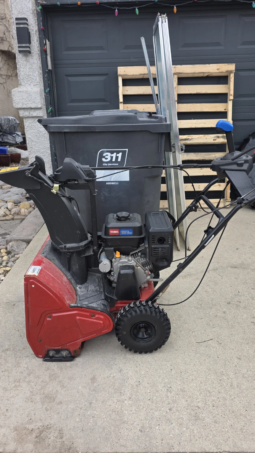 Toro 252cc Snowblower