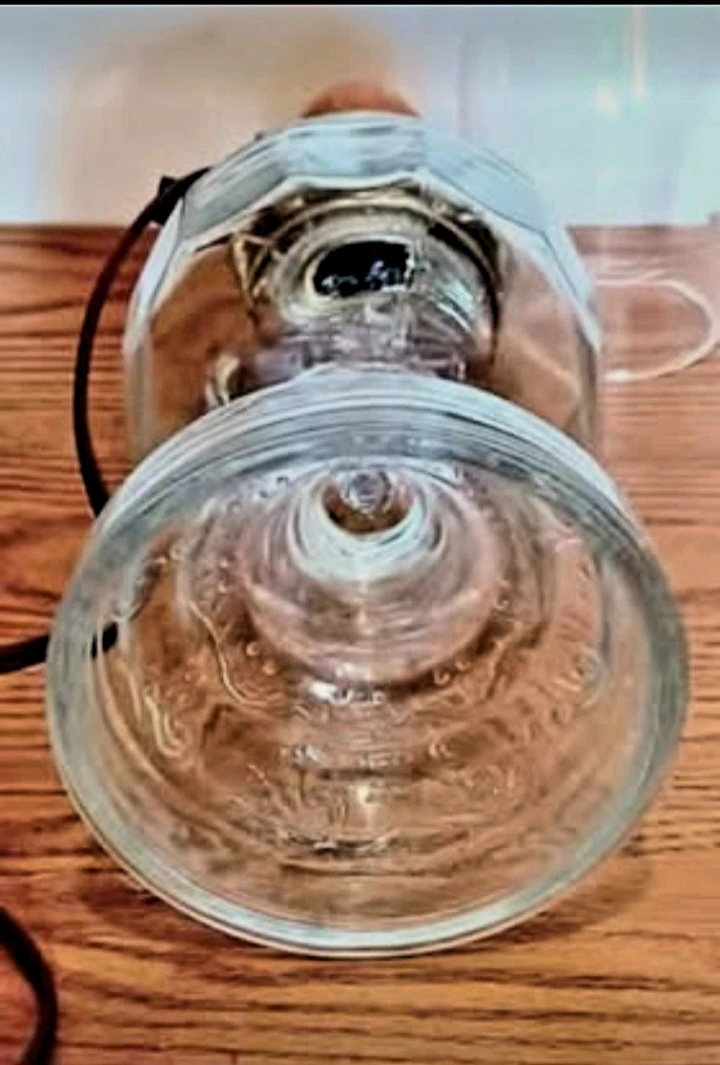 Tall Textured Glass Electric Oil Lamp - photo 3