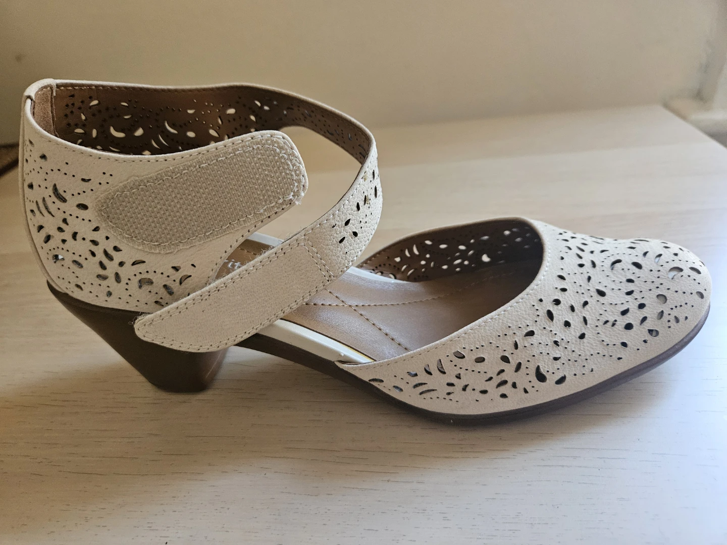 Easy Spirit Women's White Cutout Ankle Strap Heels