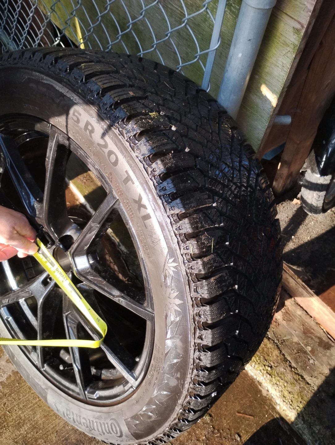 Continental IceContact 275/45R20 Winter Tires - photo 4