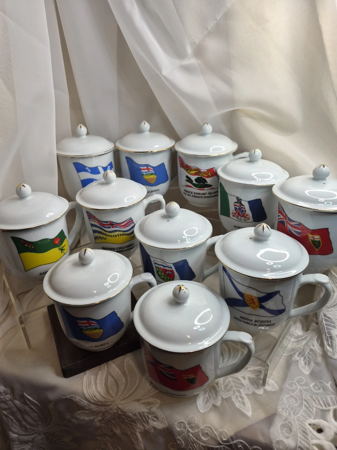 Set of 10 of the 13 Canadian Collection Porcelain Mugs - photo 2
