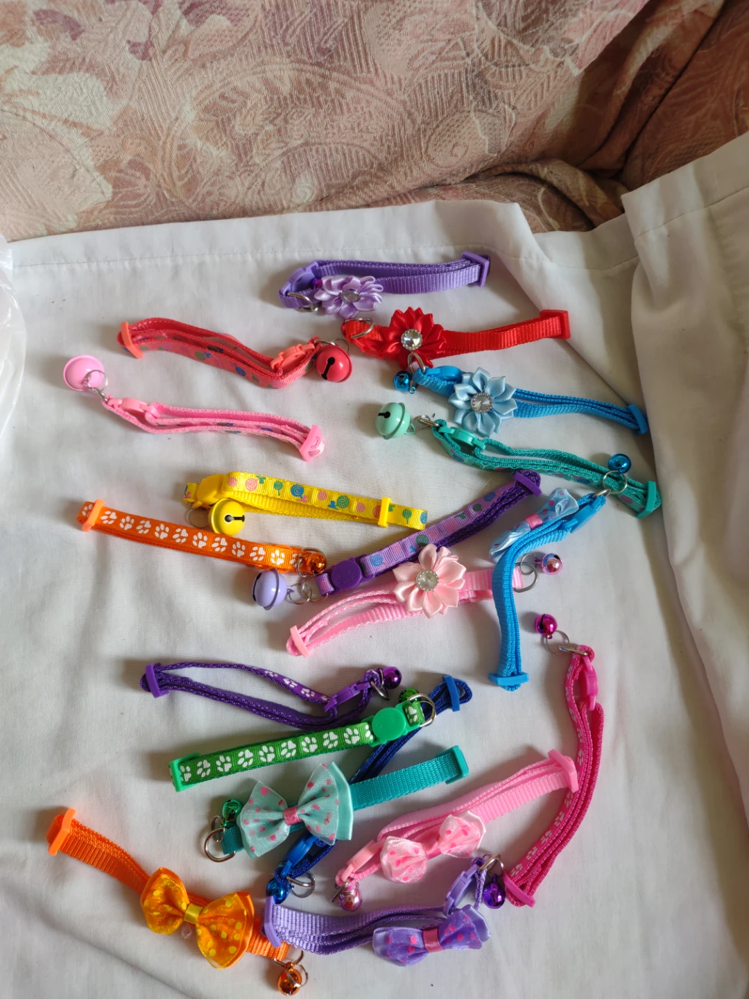 Cat security collars