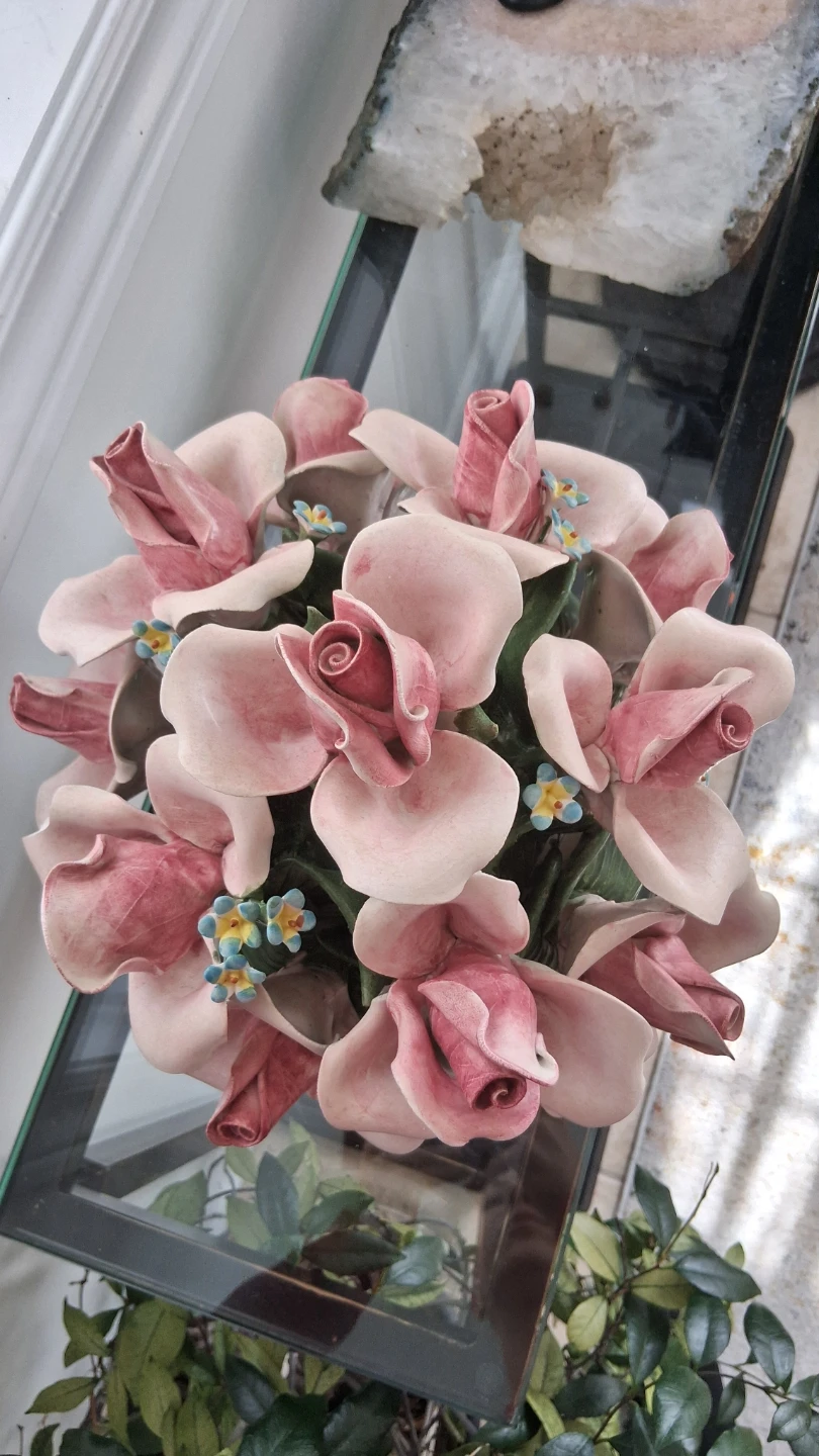 Italian Capodimonte Porcelain Flower Arrangement - photo 2