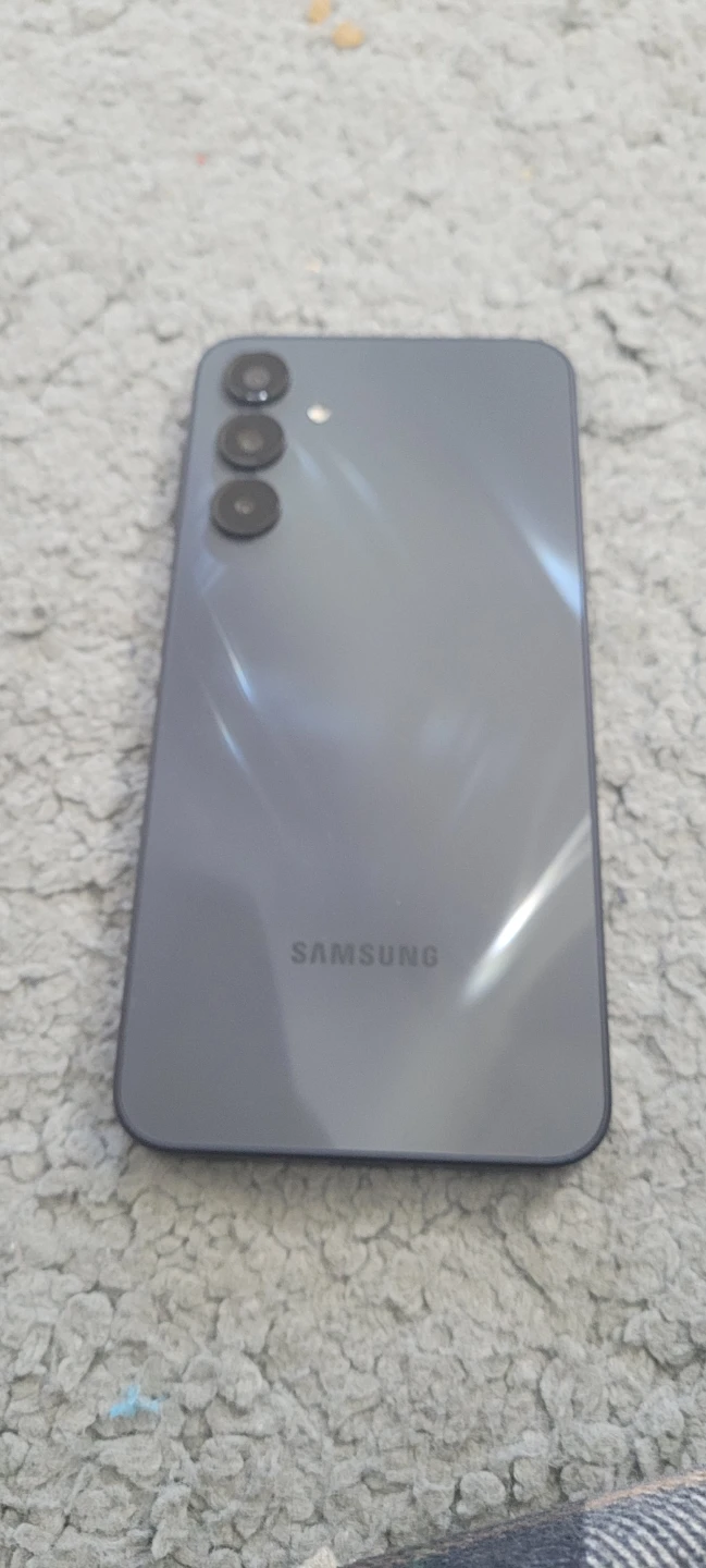 Samsung Galaxy A16 5G Cell Phone with box and phone case