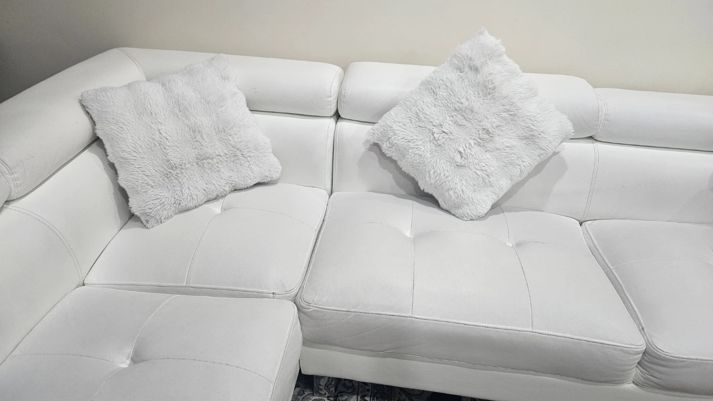 White Sectional Sofa with Pillows - photo 4