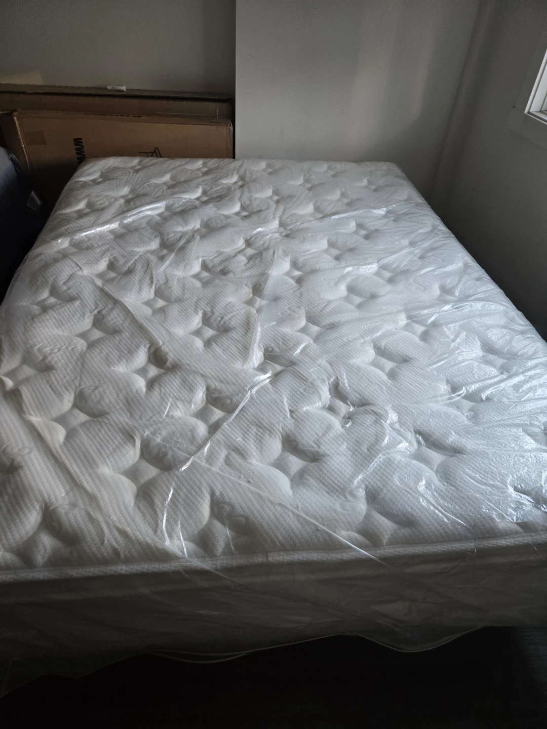 White Queen Size Mattress and Iron Frame - photo 4