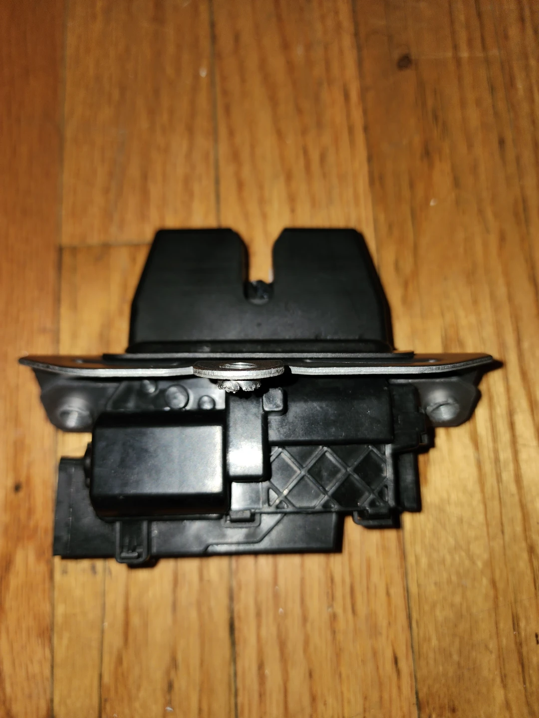 Car Tailgate Latch Actuator - photo 2