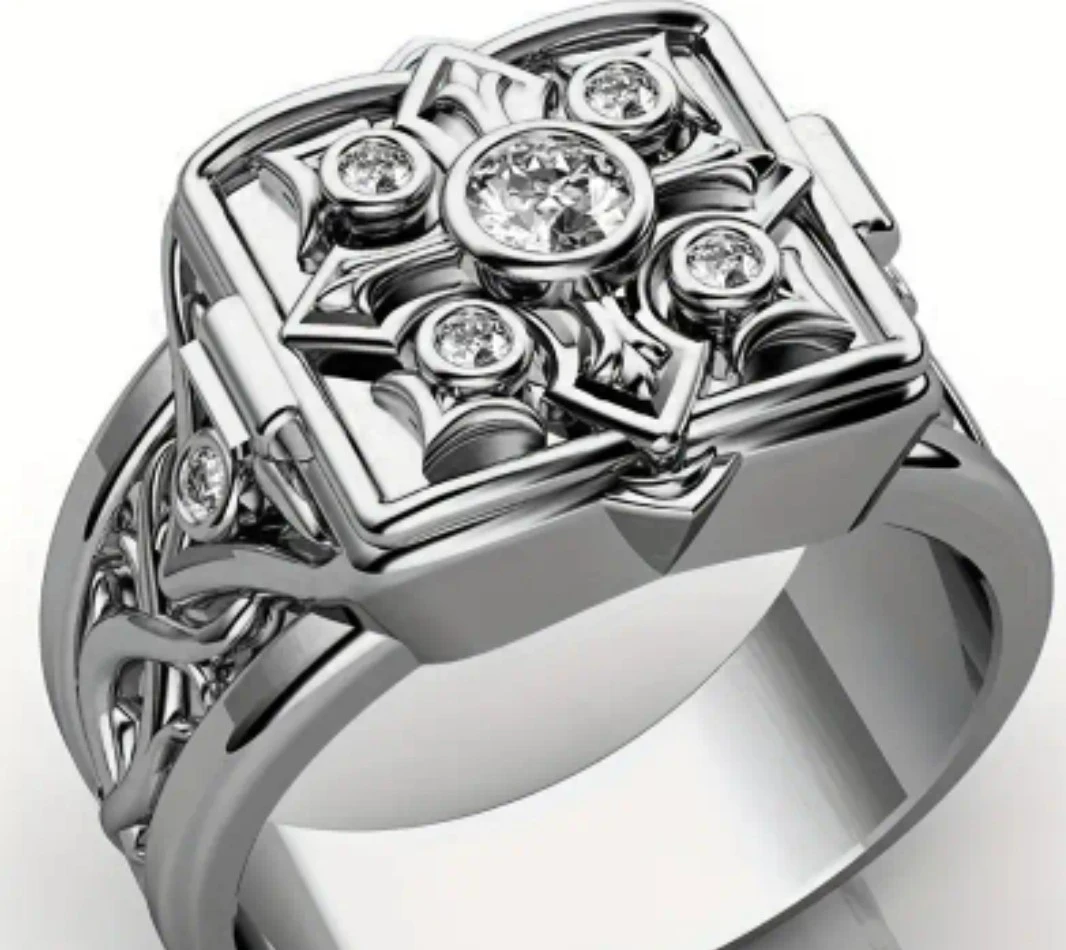 Man's Ring with hidden compartment