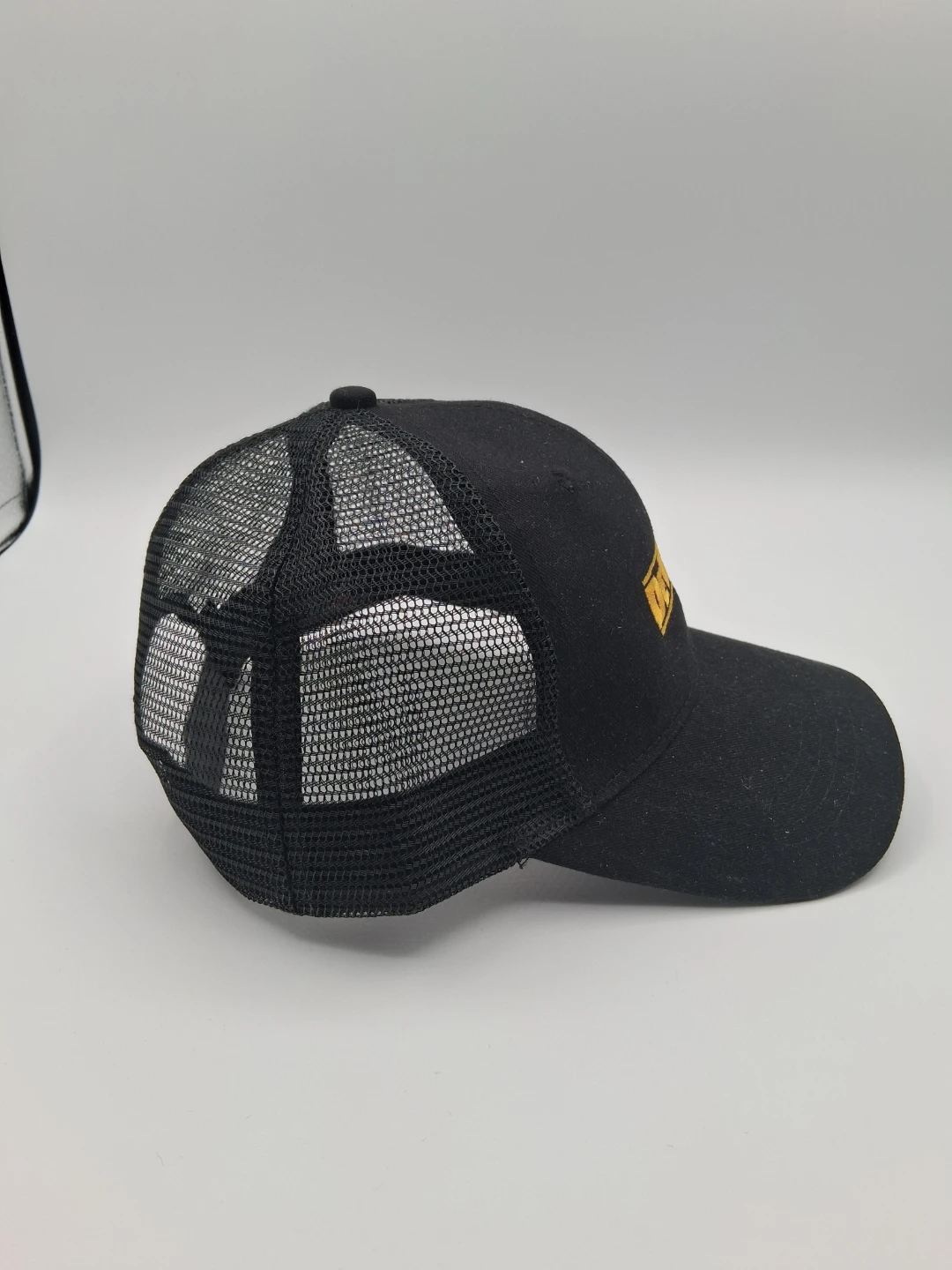 DEWALT Black Mesh Trucker Hat - photo 2