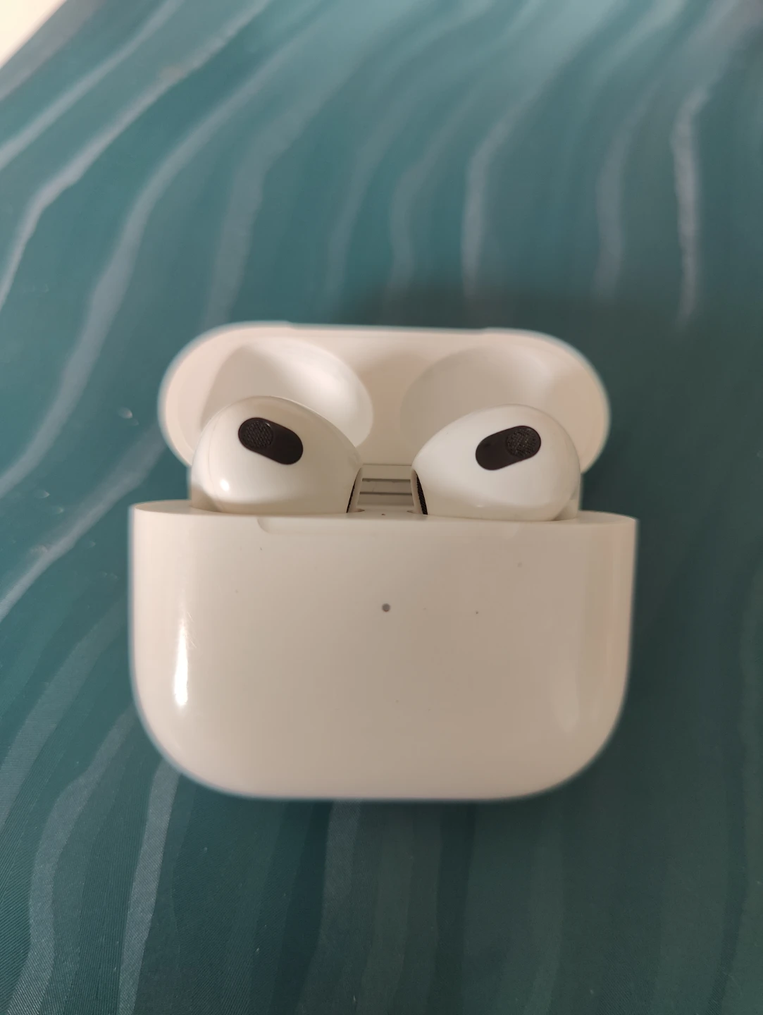 Apple AirPods (3rd generation)
