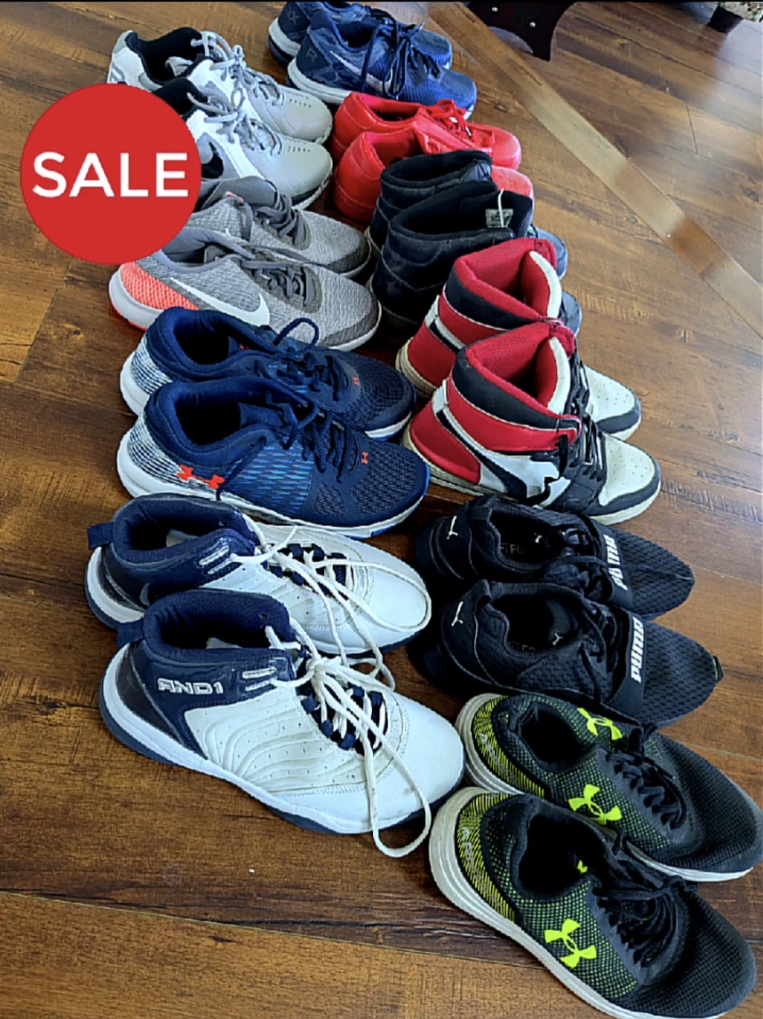 Mixed lot of athletic shoes