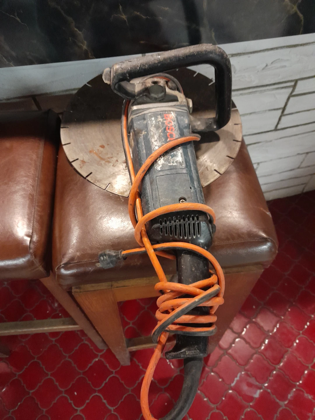 Bosch Angle Grinder - photo 2