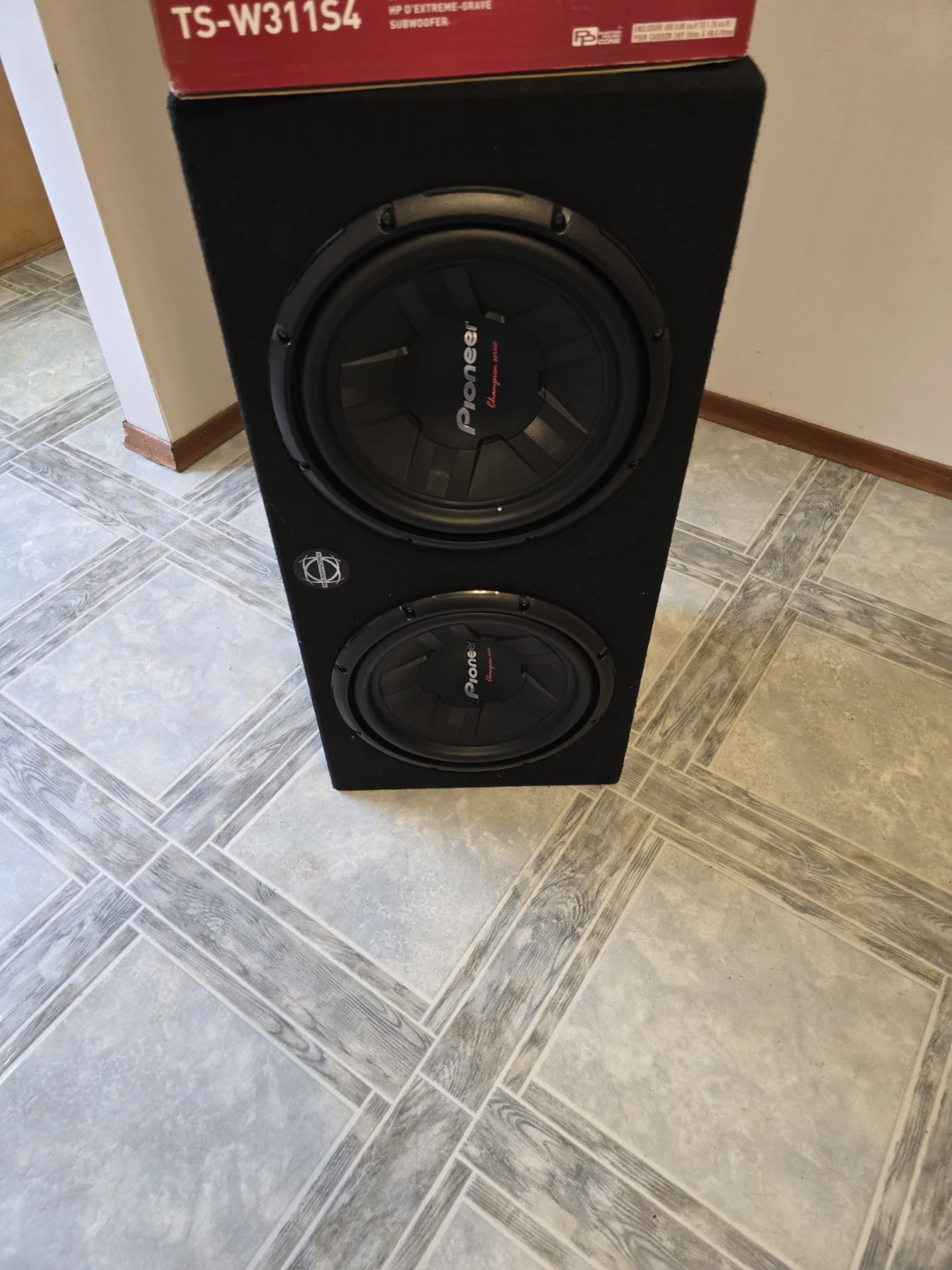 Pioneer TS-W311S4 12" 1400W MAX Dual Subwoofer Enclosure - photo 3