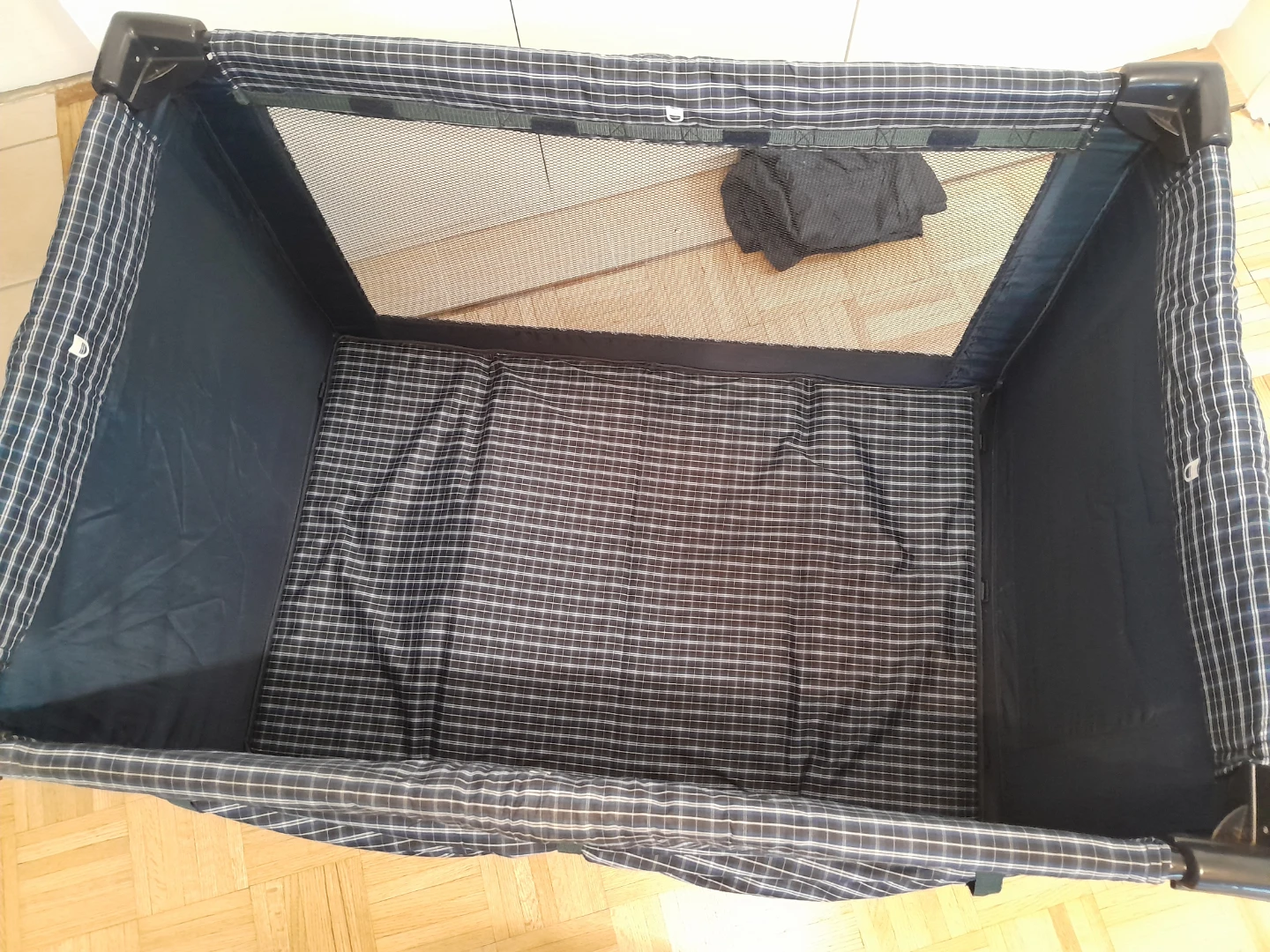 Cosco Juvenile FunSport Playard Deluxe With Bassinet - photo 2
