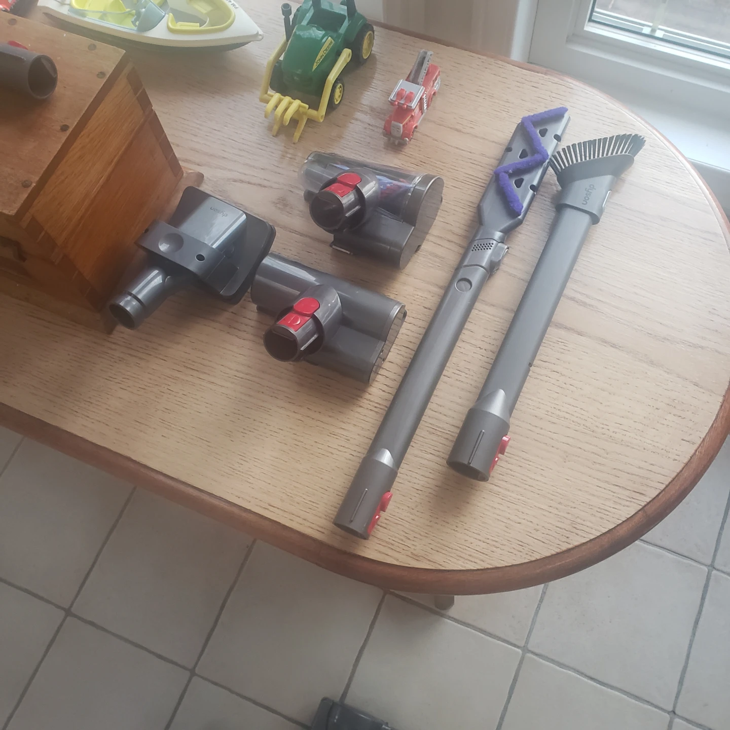 Dyson tools for V7 to V15 machines - photo 2